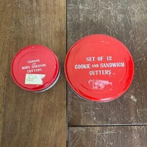 Knobler SET Canape‎ & Hors D'oeuvre and Set of 12 Cookie & Sandwich Cutters